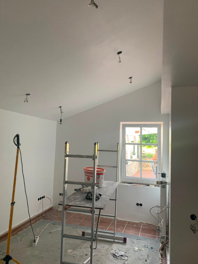 Deckensanierung im Innenausbau in Bad Oeynhausen.
